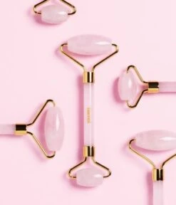 Flaconi Beauty Tools Rose Quartz Gesicht Roll-On -Optimal Kosmetik Geschäft flaconi beauty tools rose quarz gesicht roll on nocolor 4260503420897 visual