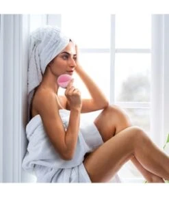 FOREO LUNA™ 4 Mini Pearl Pink Gesichtsbürste -Optimal Kosmetik Geschäft foreo lunatm 4 mini pearl pink gesichtsbuerste 1 stk 7350120791306 visual3