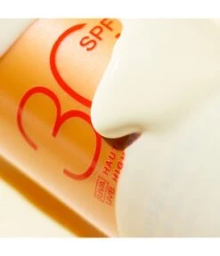 NUXE Sun Sonnenspray Gesicht & Körper LSF 30 Sonnenspray -Optimal Kosmetik Geschäft nuxe sun sonnenspray gesicht and koerper lsf 30 sonnenspray 150 ml 3264680032646 visual3