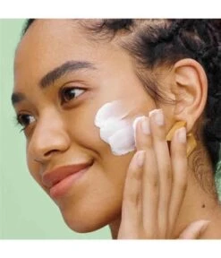 Shiseido WASO Shikulime Color Control Oil-Free Moisturizer Gesichtsfluid -Optimal Kosmetik Geschäft shiseido shikulime color control oil free moisturizer gesichtsfluid 50 ml 768614178767 visual