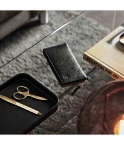 Zwilling Twinox Gold Edition Maniküre Pediküre Set 5tlg. Mit Kombi-Nagelschere, Leder, Schwarz Maniküre-Set -Optimal Kosmetik Geschäft zwilling twinox gold edition manikuere pedikuere set 3tlg mit kombi nagelschere leder schwarz manikuere set 1 stk 4009839493546 visual3